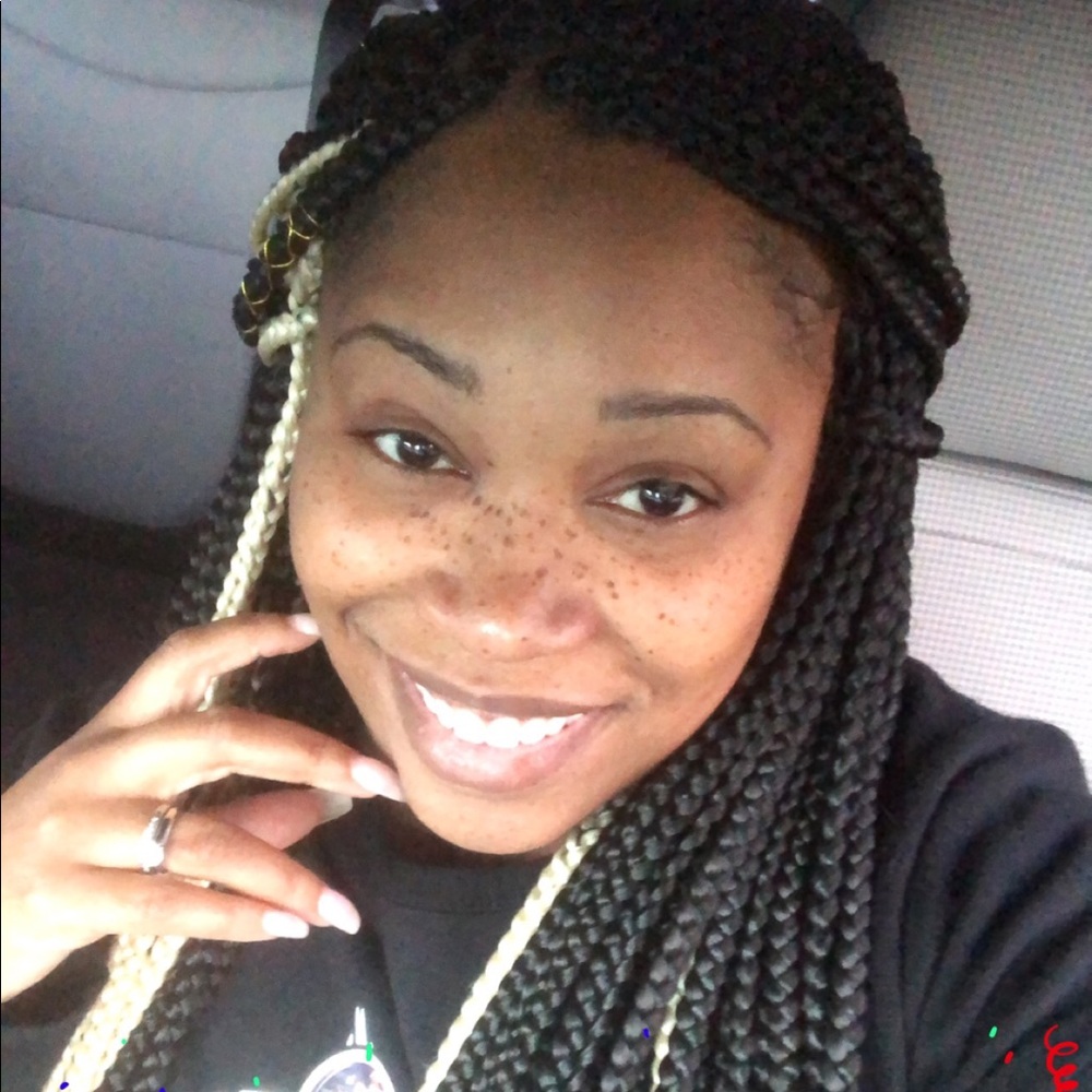 Meet your Posher, Talia